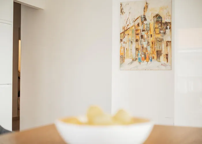 Central 60m2 10 Min Walk From Main Station Apartmán *